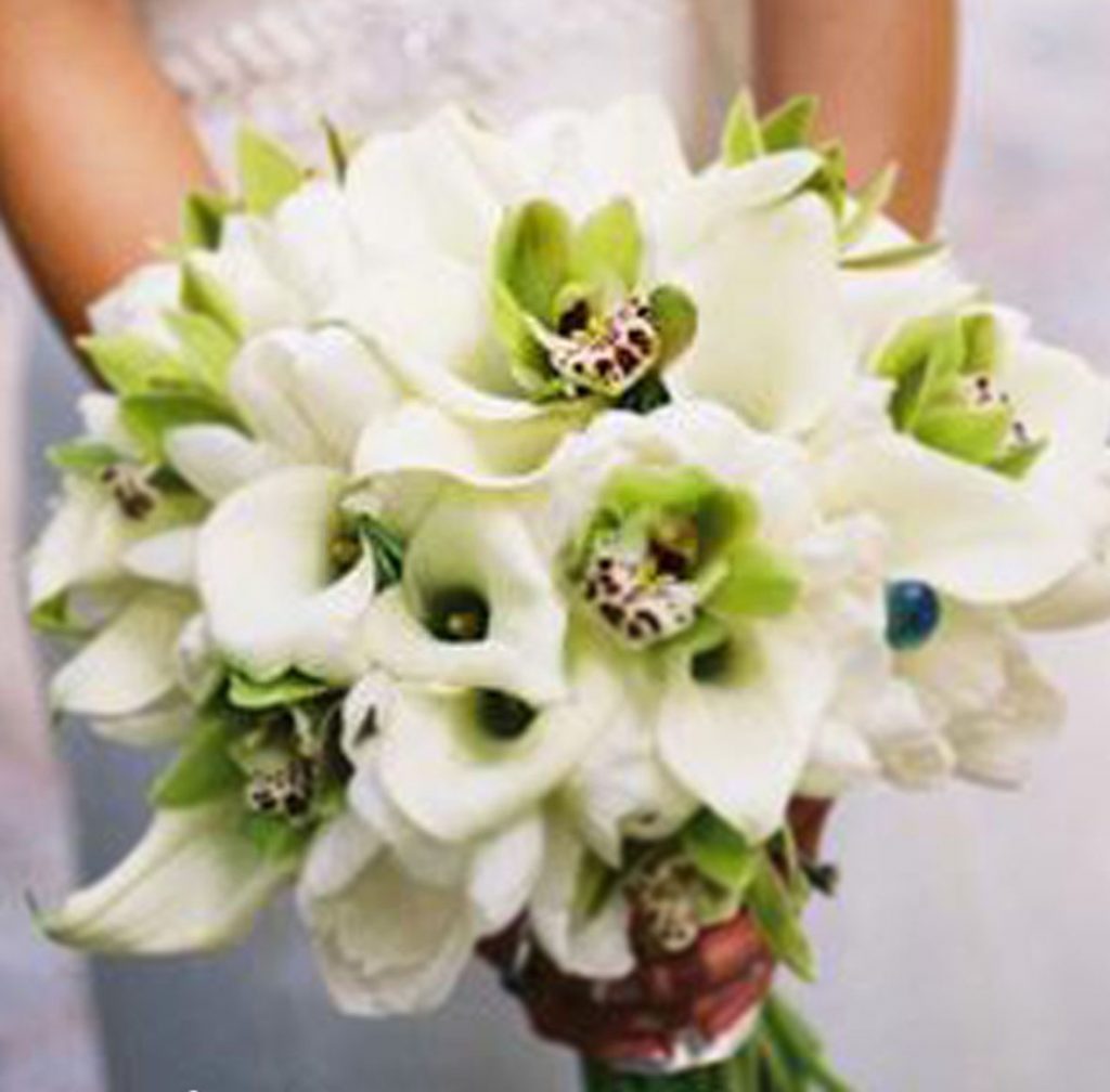 orchidea in wedding bouquet