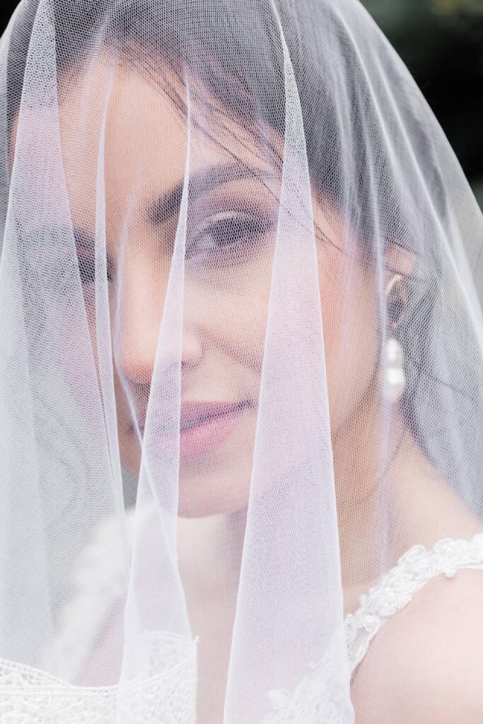 beatiful bride with veil
