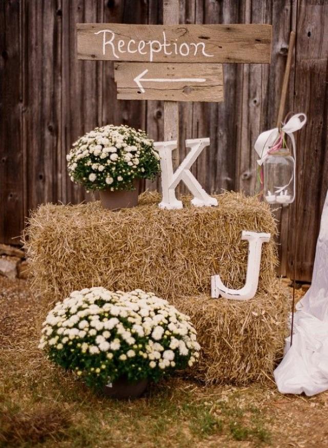 wedding decor from a haystack